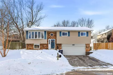 3880 Tanglefoot Ct, Bettendorf, IA 52722
