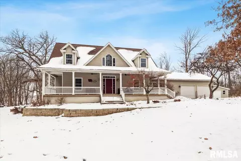 2960 265th St, Dewitt, IA 52742