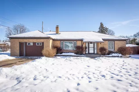 622 53rd St, Moline, IL 61265