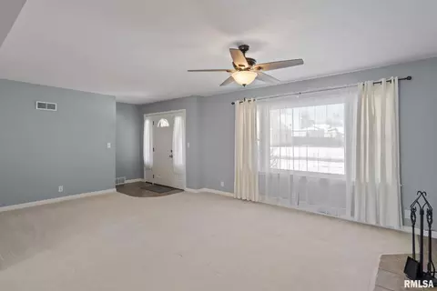622 53rd St, Moline, IL 61265 photo 5