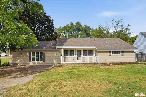 1011 36th Ave, East Moline, IL 61244