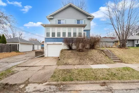 2111 Mississippi Ave, Davenport, IA 52803