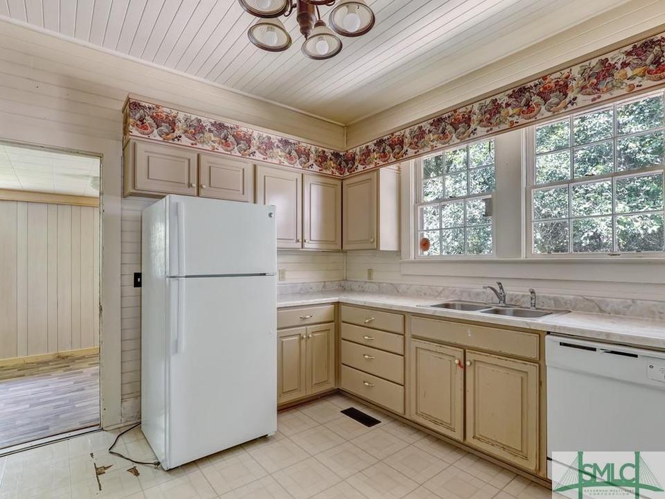  1407 Us 80, Bloomingdale, GA 31302 photo 11