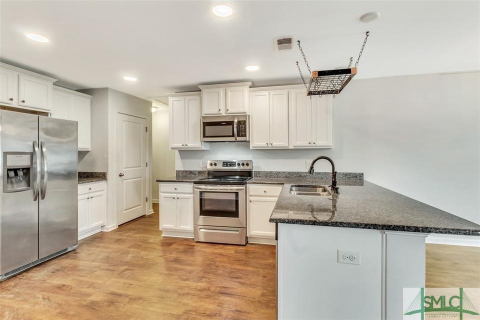  226 Bellflower Cir, Guyton, GA 31312 photo 4