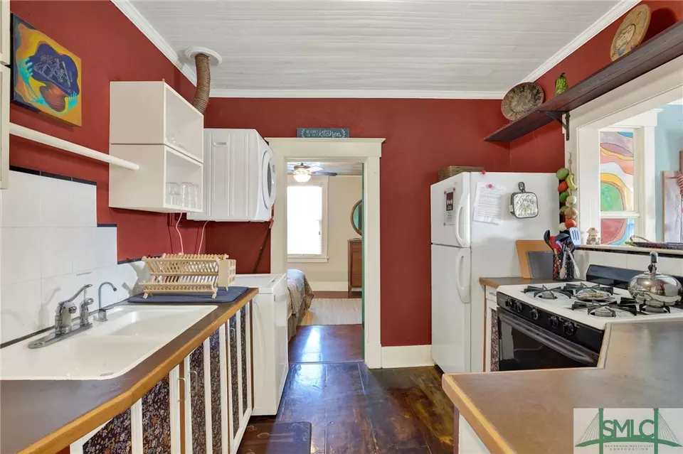 Kitchen - 1321 Jefferson St, Savannah, GA 31401 photo 5 of 6