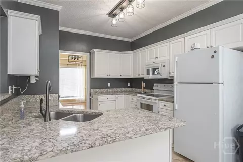 Kitchen - 5 Settlers Pt, Savannah, GA 31406 photo 1 of 2