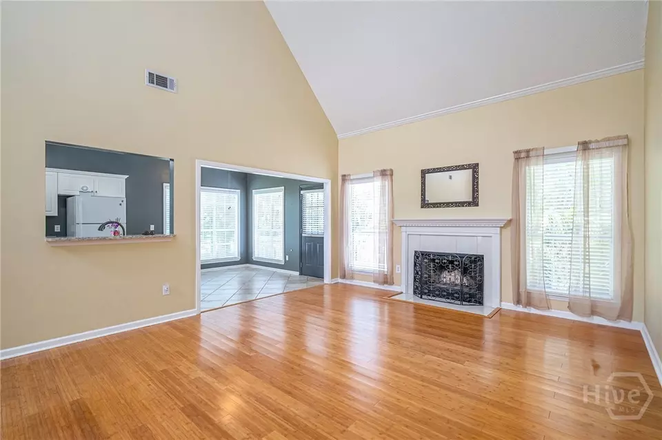 Living - 5 Settlers Pt, Savannah, GA 31406 photo 3 of 3