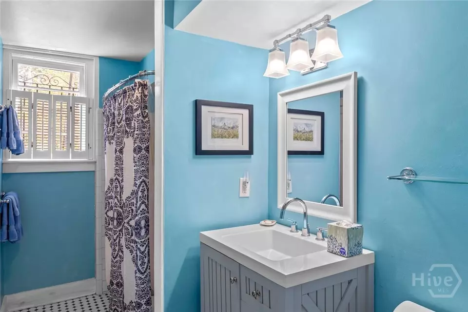 Bath - 117 W Gaston St, Savannah, GA 31401 photo 2 of 2