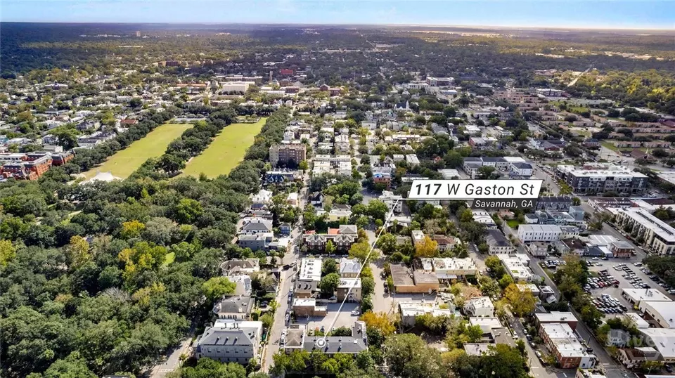 View/Area - 117 W Gaston St, Savannah, GA 31401 photo 2 of 3