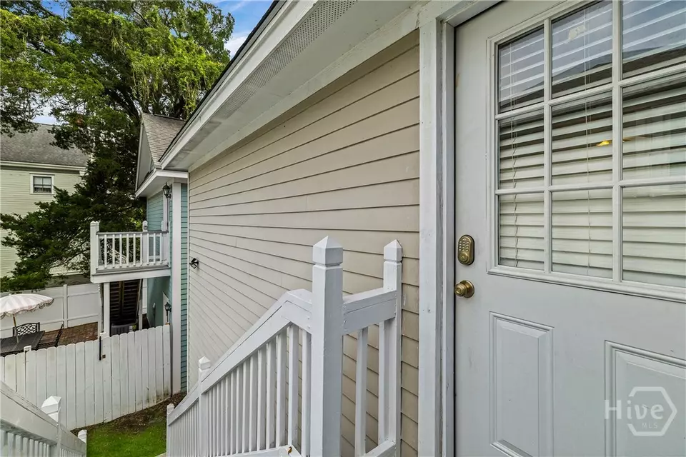 Exterior - 409 E Park Ave, Savannah, GA 31401 photo 6 of 9