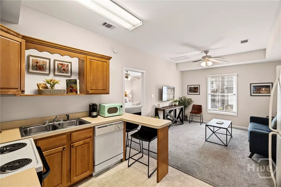 Kitchen - 409 E Park Ave, Savannah, GA 31401 photo 2 of 3