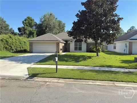 19 Sweetwater Ln, Savannah, GA 31419