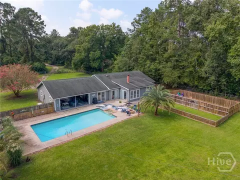 325 Adams Rd, Bloomingdale, GA 31302