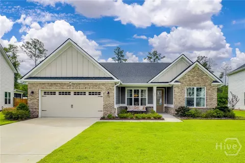 445 Highland Cir, Richmond Hill, GA 31324