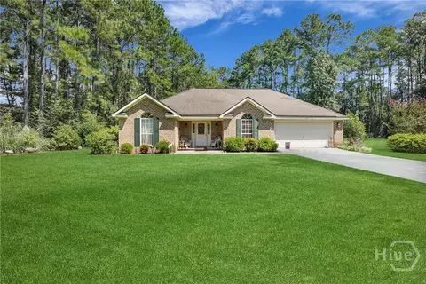 138 Bradford Dr, Bloomingdale, GA 31302