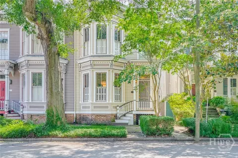 317 E Huntingdon St, Savannah, GA 31401