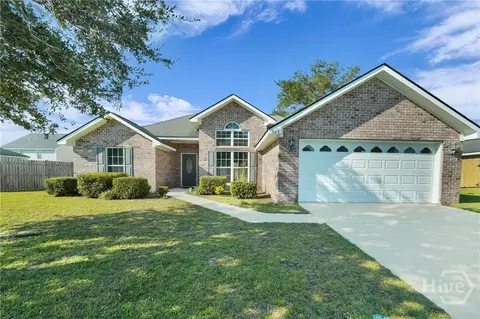106 Grandview Dr, Hinesville, GA 31313