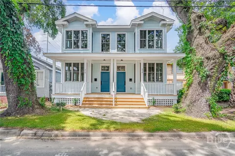 216 W 43rd St, Savannah, GA 31401