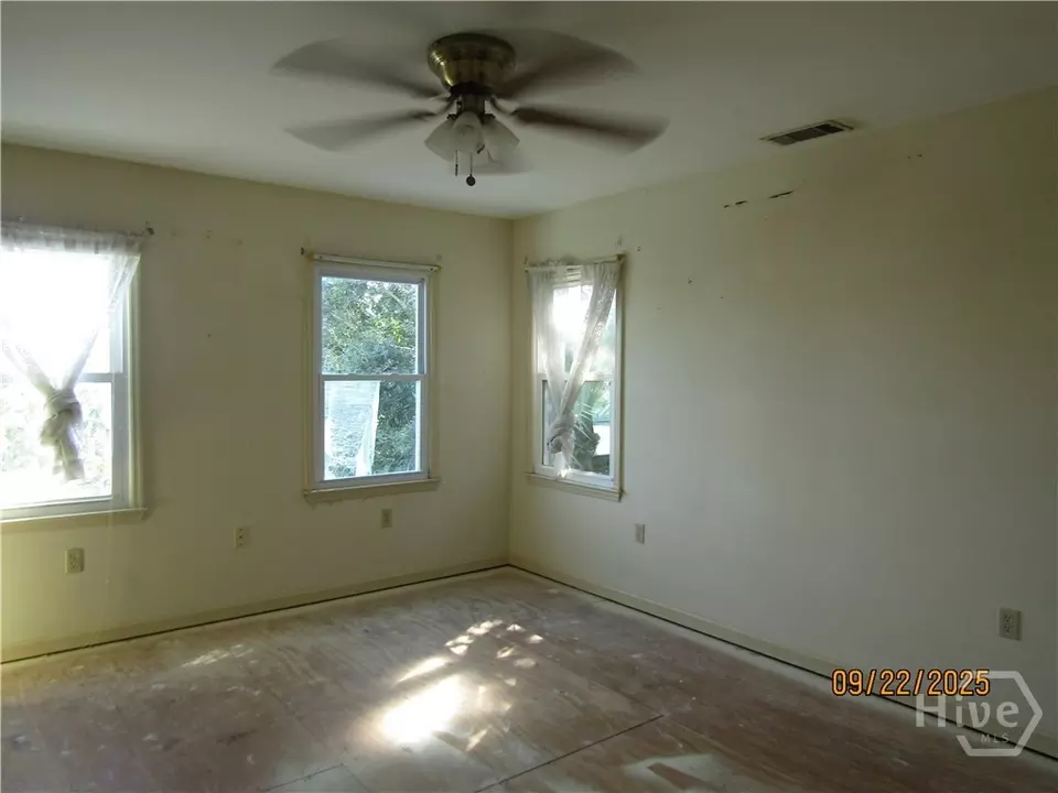 Bedroom - 4 Palmwood Ct, Tybee Island, GA 31328 photo 1 of 2