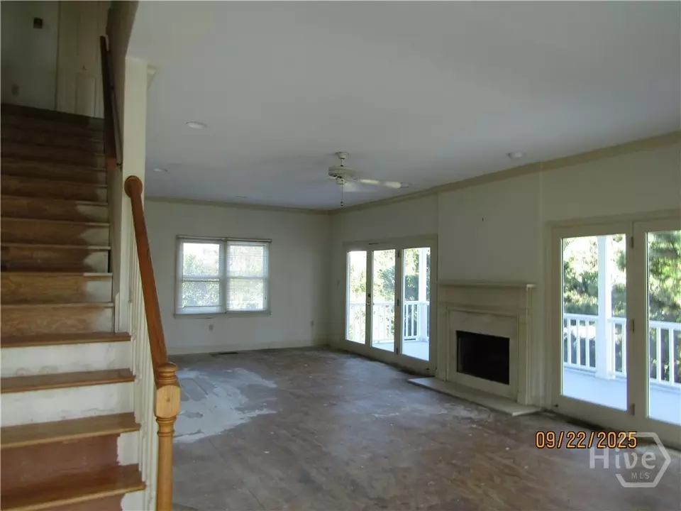 Living - 4 Palmwood Ct, Tybee Island, GA 31328 photo 1 of 2