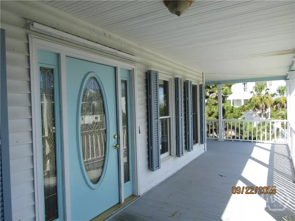 Exterior - 4 Palmwood Ct, Tybee Island, GA 31328 photo 2 of 11