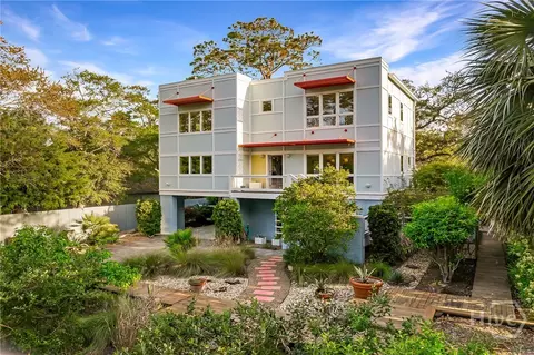 1111 Laurel Ave, Tybee Island, GA 31328