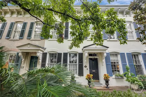 216 W Gaston St, Savannah, GA 31401