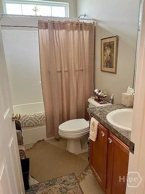 Bath - 4 N Boulder Cv, Savannah, GA 31419 photo 2 of 2