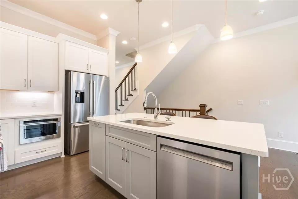 Kitchen - 453 Port St, Savannah, GA 31401 photo 5 of 5