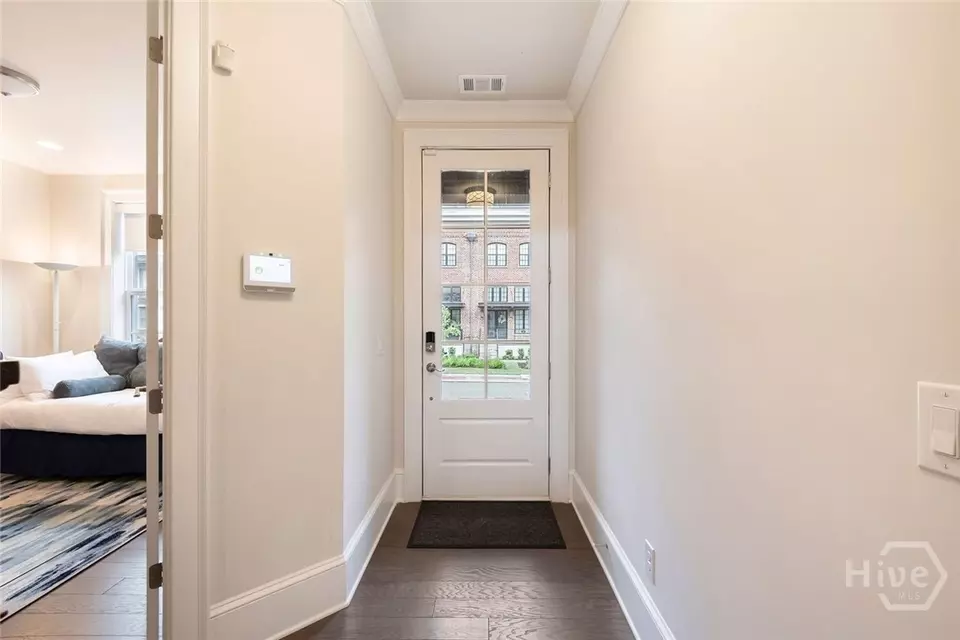 Entry Way - 453 Port St, Savannah, GA 31401 photo 6 of 6