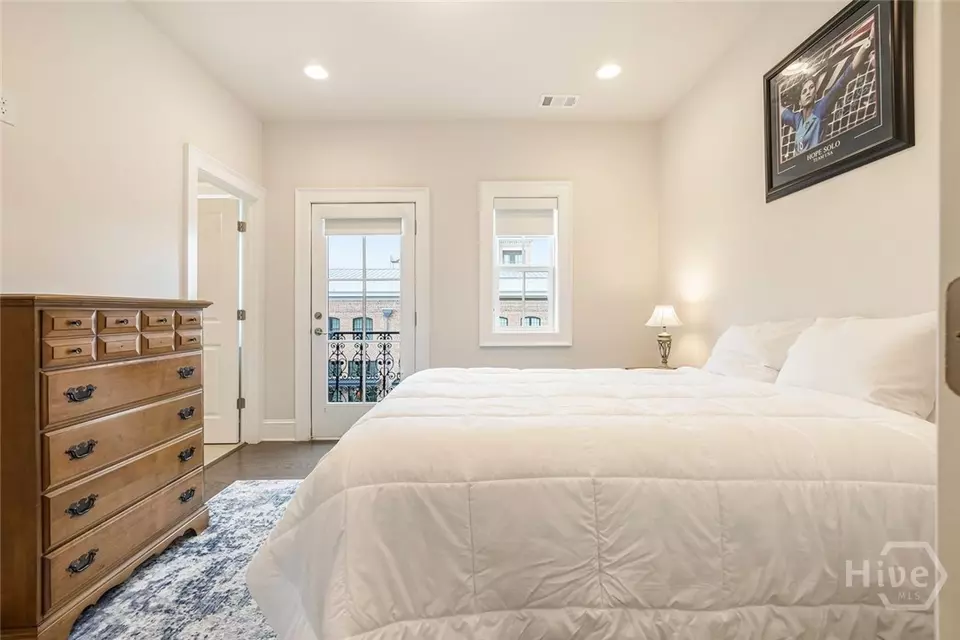 Bedroom - 453 Port St, Savannah, GA 31401 photo 3 of 4