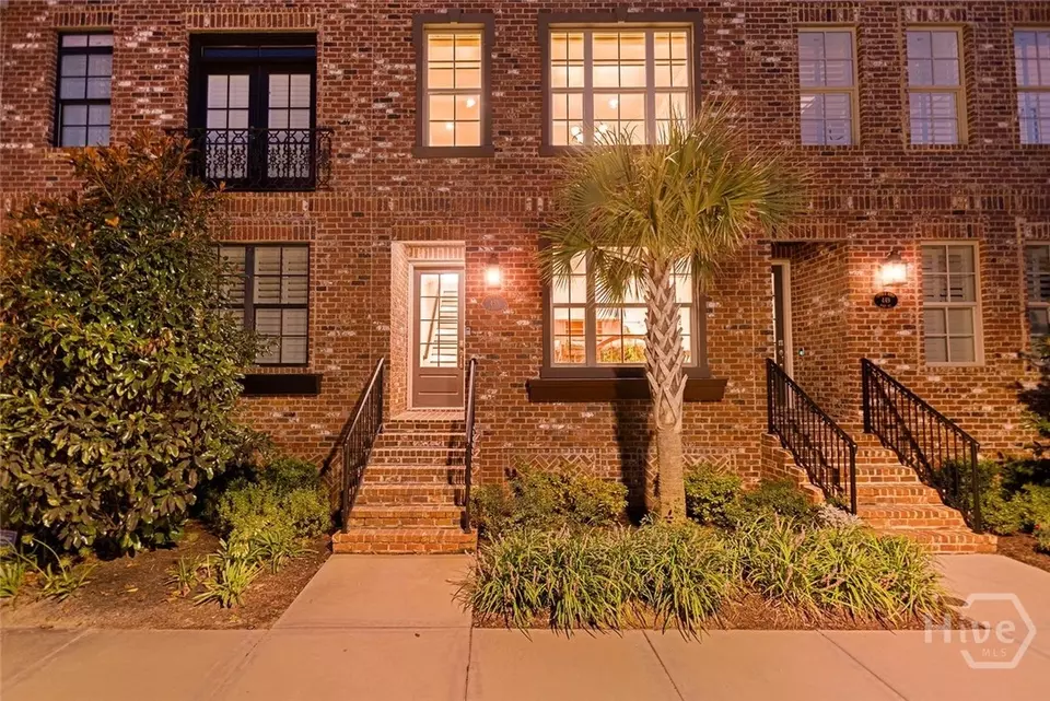 Exterior - 453 Port St, Savannah, GA 31401 photo 2 of 4
