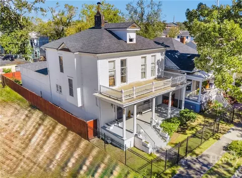 310 W 34th St, Savannah, GA 31401