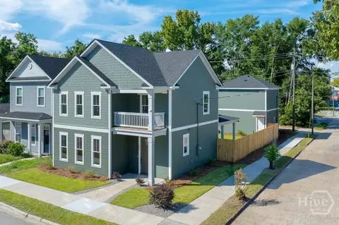 824 E Bolton St, Savannah, GA 31401