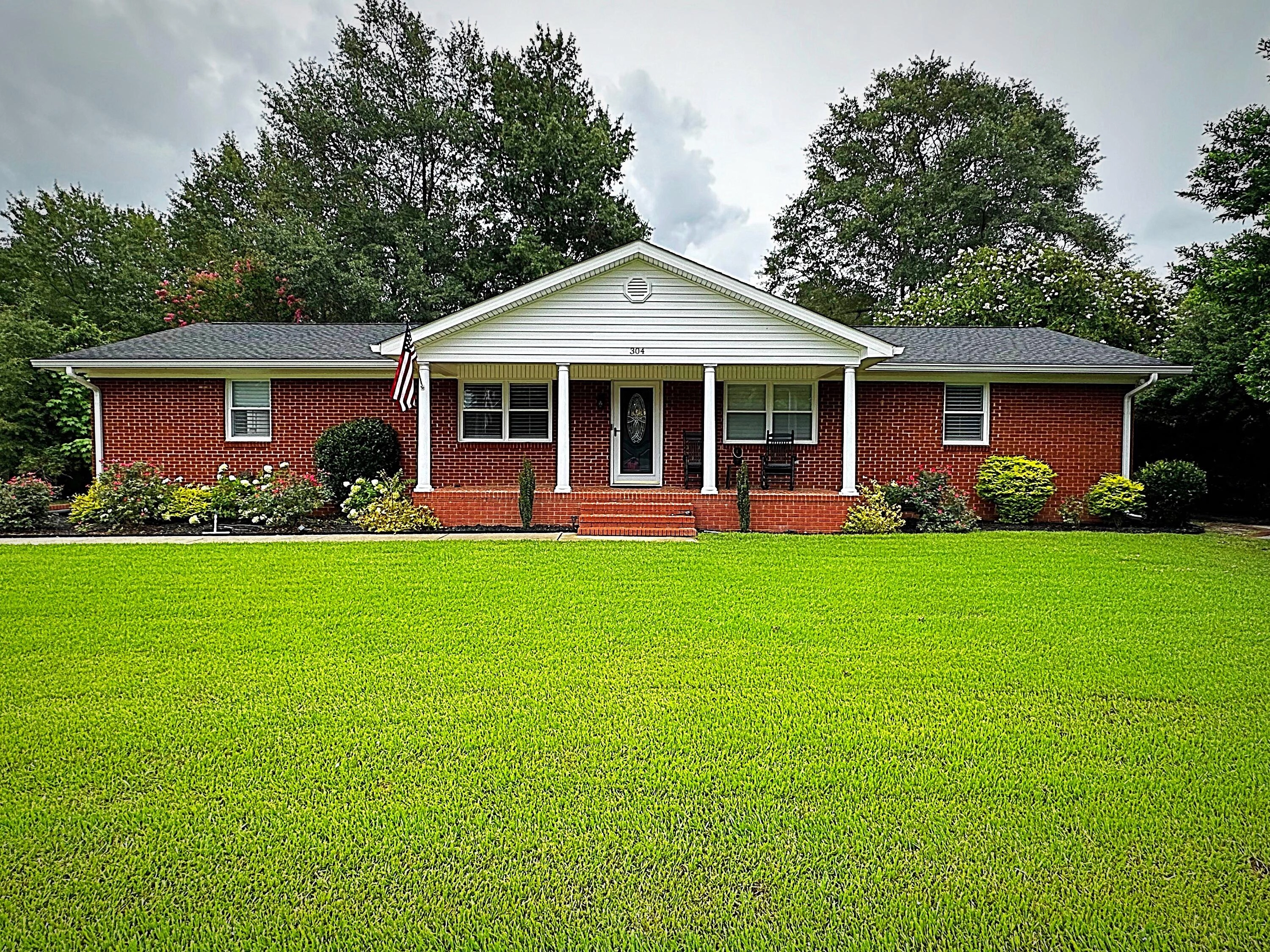 304 Ellis St