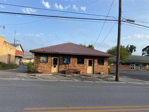 107 E Beech St, Cochran, GA 31014 photo 1