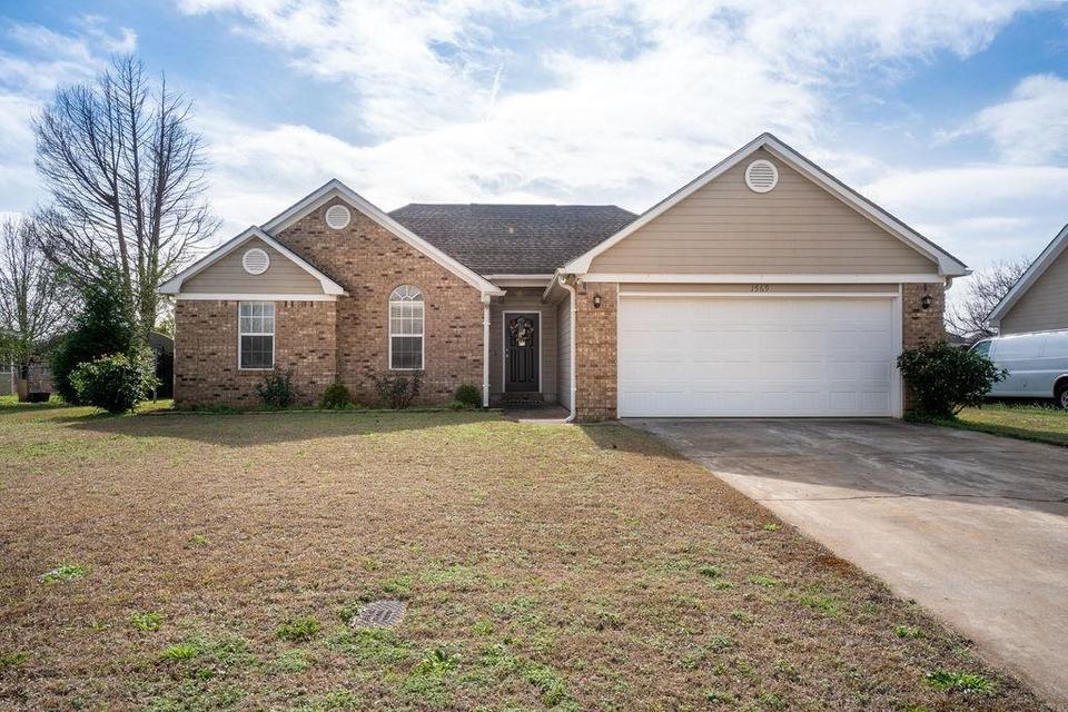 1569 Sweetwater Dr, Warner Robins, GA 31088 46 Photos MLS 220199