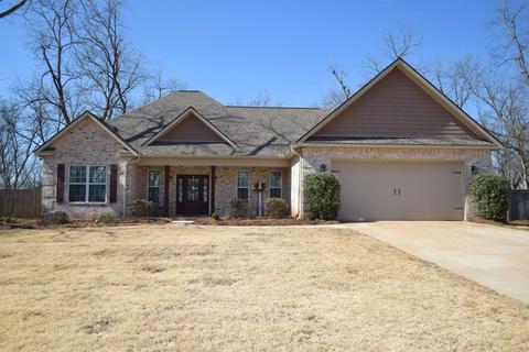 127 Desirable Ln, Perry, GA 31069 photo 1