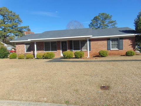 1102 King Cir, Perry, GA 31069 photo 1