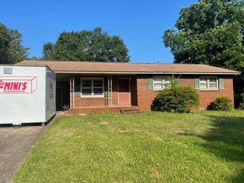 320 E Imperial Cir, Warner Robins, GA 31093 photo 1