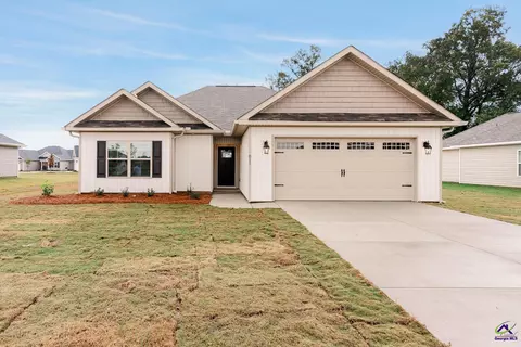811 Daisy Dr, Perry, GA 31069 photo 1