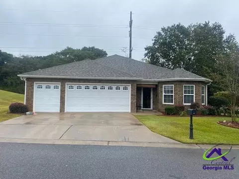 198 Pebble Beach Dr, Perry, GA 31069 photo 1