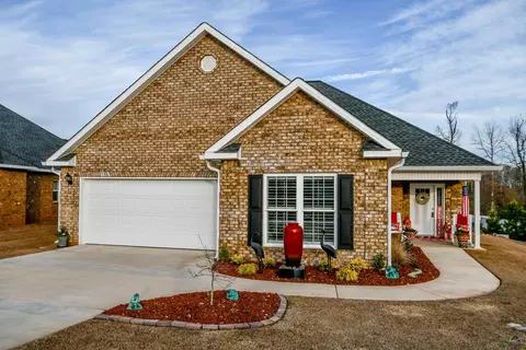 400 Lamplight Dr, Byron, GA 31008 photo 1