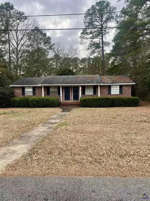 1025 N Davis Dr, Perry, GA 31069 photo 1