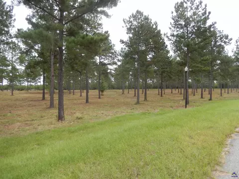 1014 Eagle Feather Trl, Perry, GA 31069 photo 1
