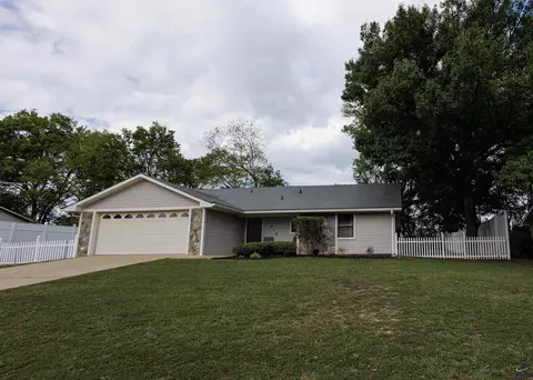 214 Hickory Gln, Centerville, GA 31028 photo 1