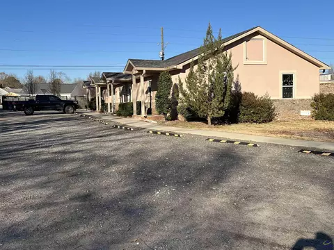 2110 Elberta Rd, Warner Robins, GA 31088 photo 1