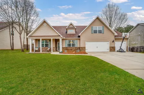 206 Christopher Luke Cir, Perry, GA 31069 photo 1