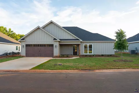 104 Nash Ct, Perry, GA 31069 photo 1
