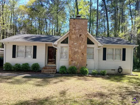 1137 N Plantation Pkwy, Macon, GA 31216